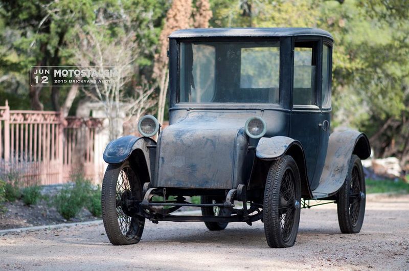 Illustration for article titled Staggering Texas Barn Find Could Contain Up To $700,000 Worth Of Relics